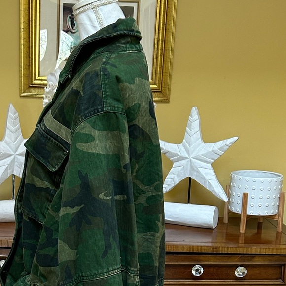 Free People Seize the Day Green Black Camouflage Print Utility Jacket Sz Small - Picture 6 of 16